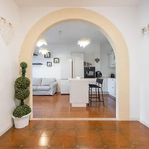 https://adelsas-home-cagliari.in-sardinia.net
